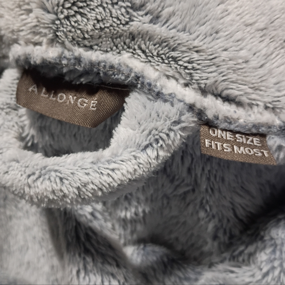 Allonge Grey Plush Robe - Picture 3 of 5